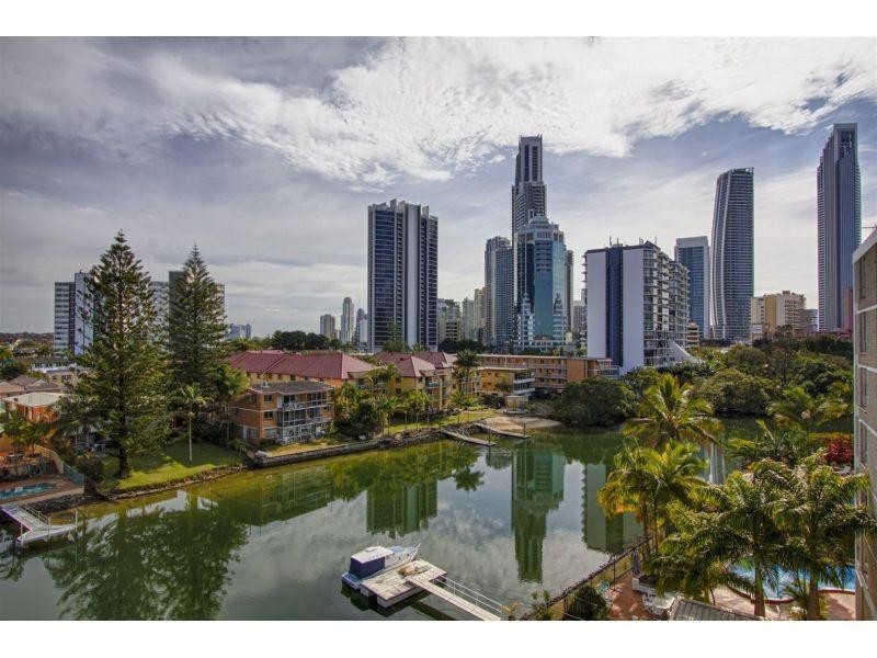 12 Paradise Island, Surfers Paradise QLD 4217