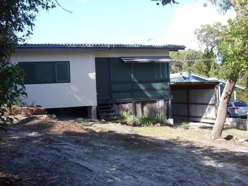4 Honeysuckle Lane, Noosa Heads QLD 4567