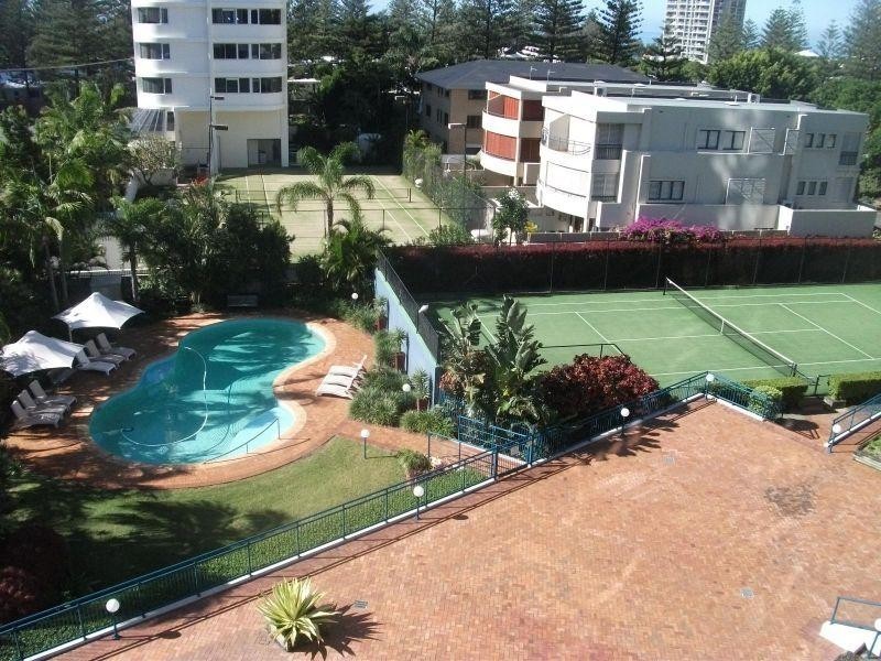 22 Montgomery Avenue, Main Beach QLD 4217