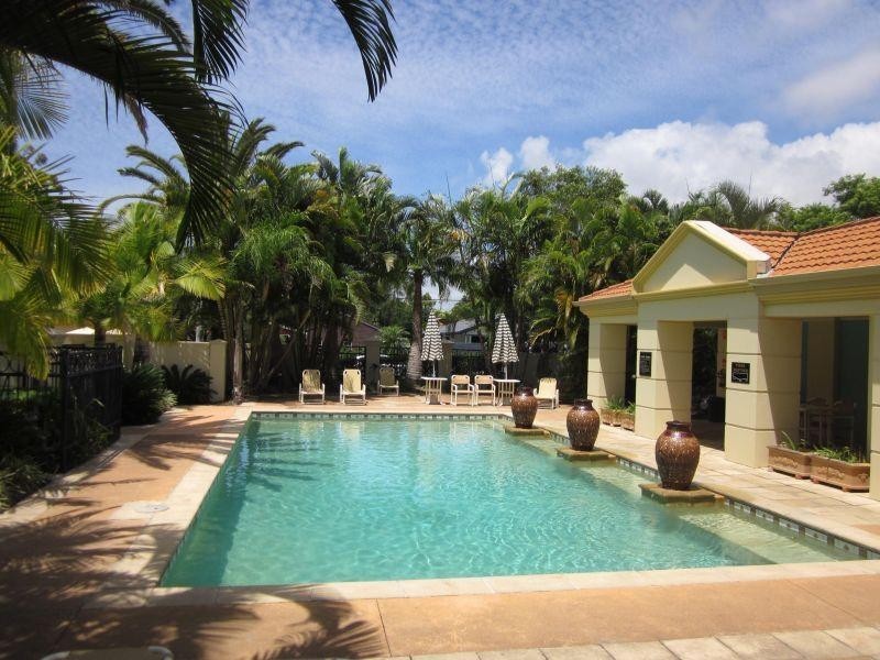 12/99-101 Heeb Street, Benowa QLD 4217