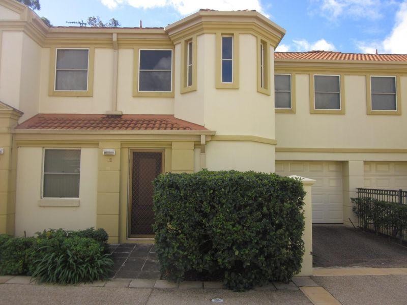 12/99-101 Heeb Street, Benowa QLD 4217