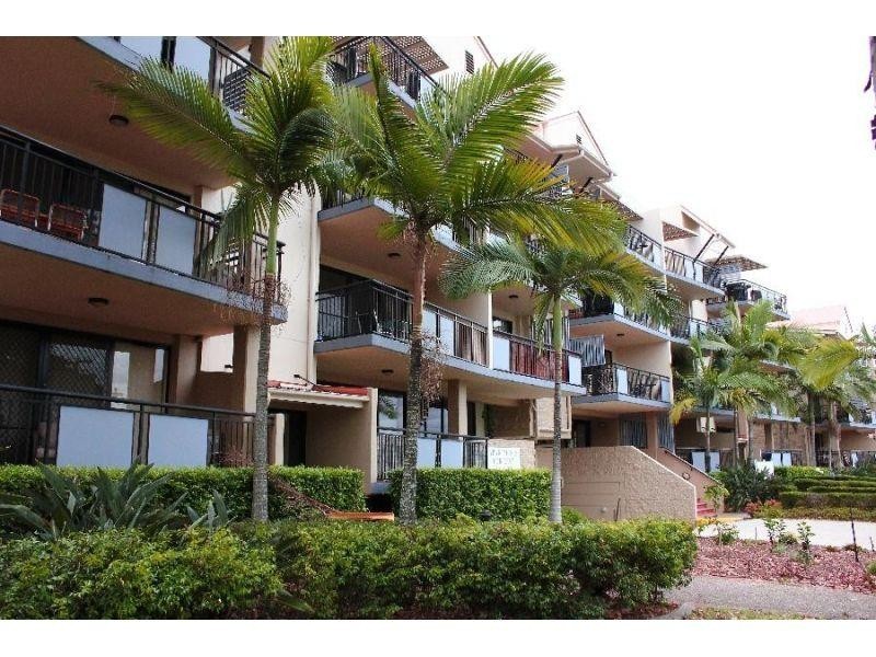 45  Harries Road, Coorparoo QLD 4151