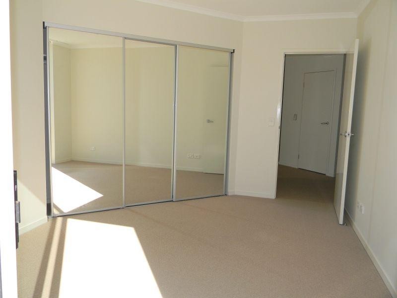 21 Cypress Avenue, Surfers Paradise QLD 4217