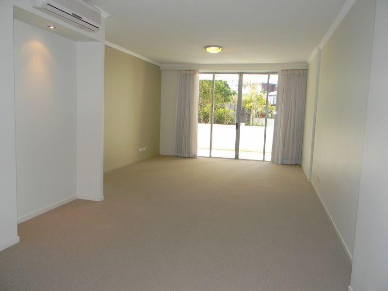 21 Cypress Avenue, Surfers Paradise QLD 4217