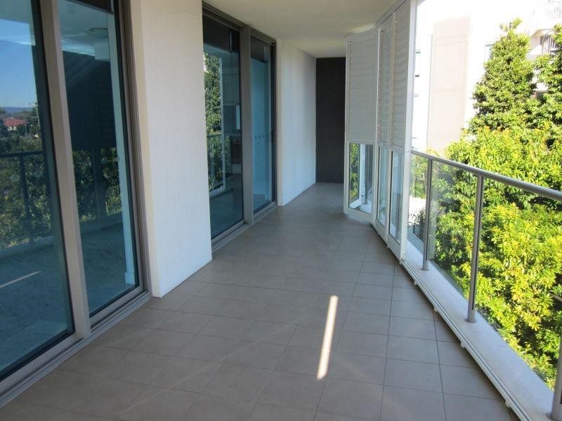 Unit 1202/438 Marine Parade, Biggera Waters QLD 4216