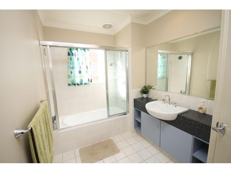 83/1 Sauvignon Parade, Upper Coomera QLD 4209