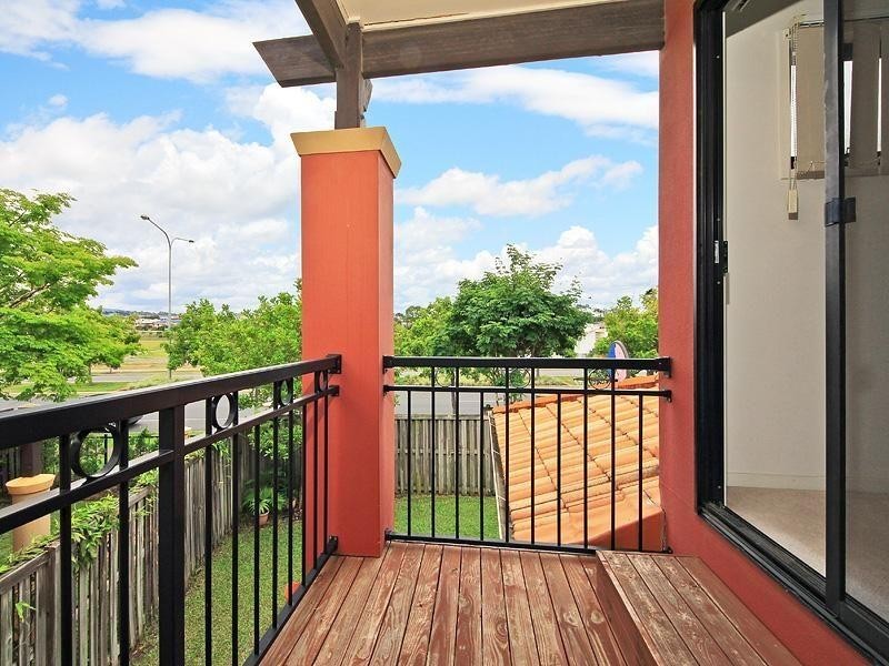 5/302 Christine Avenue, Varsity Lakes QLD 4227