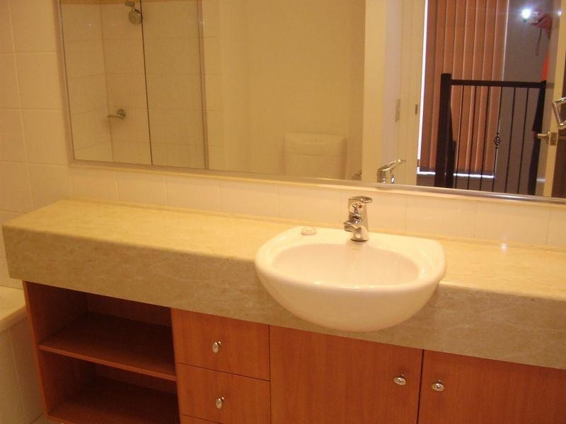 92/302 Christine Avenue, Varsity Lakes QLD 4227