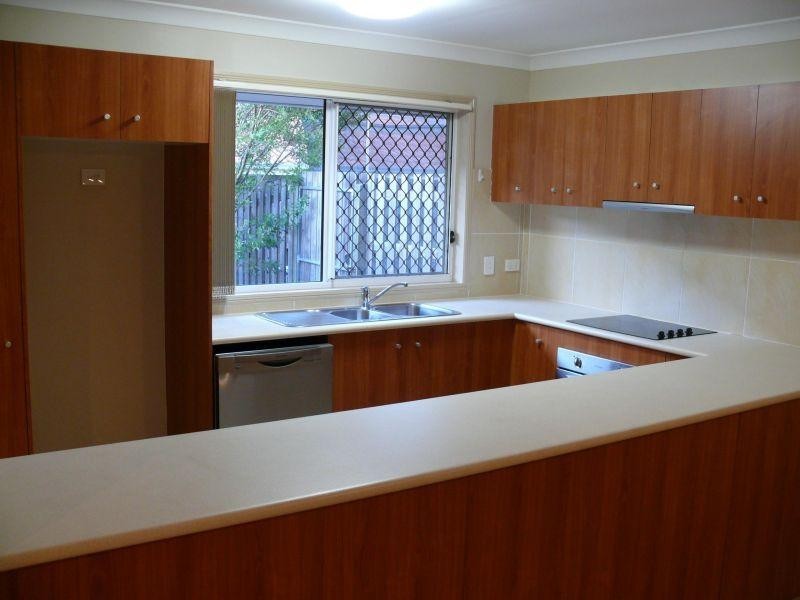 1A Alison Road, Carrara QLD 4211