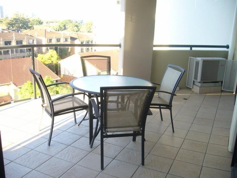 9 Sylvan Road, Toowong QLD 4066