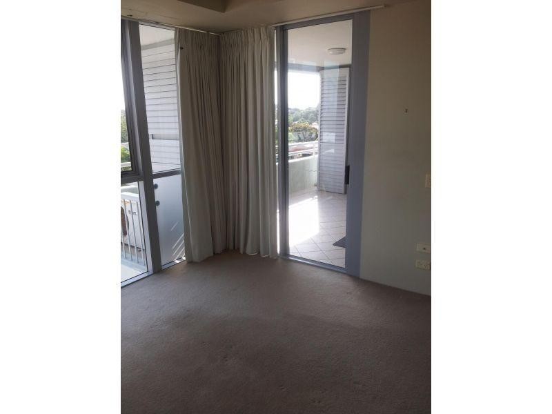 360 Marine Parade, Labrador QLD 4215