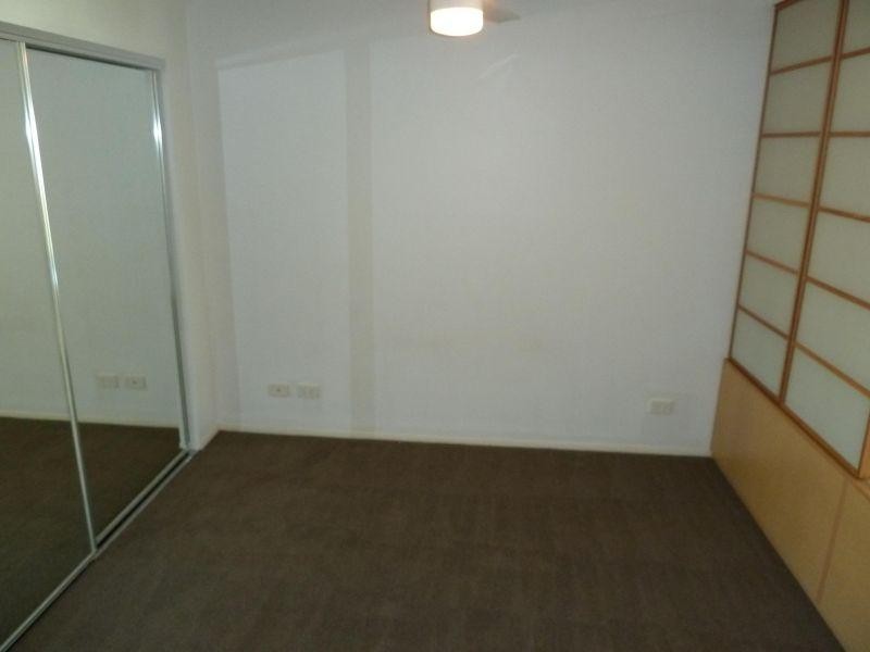 15 Goodwin Street, Kangaroo Point QLD 4169