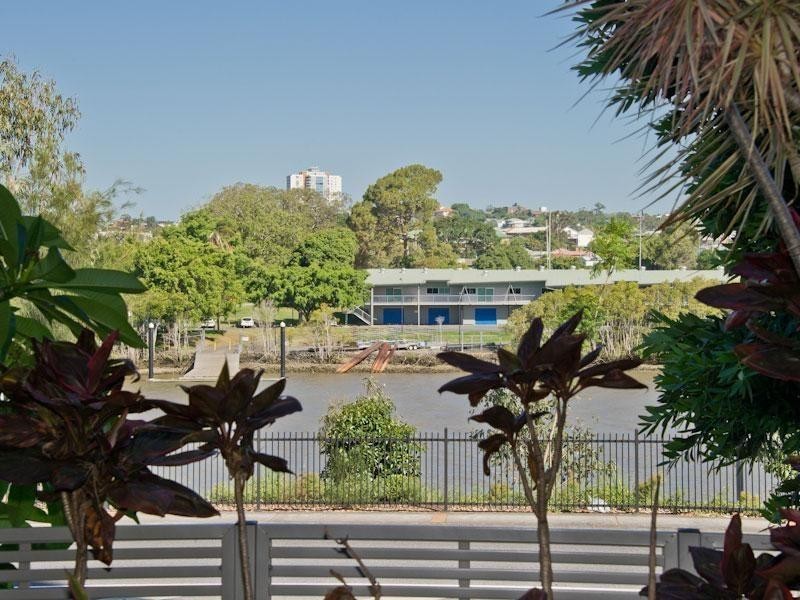 8 Dunmore Terrace, Auchenflower QLD 4066