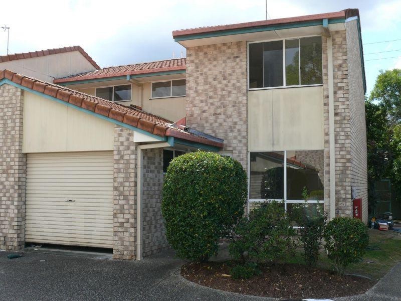 42 Murev Way, Carrara QLD 4211