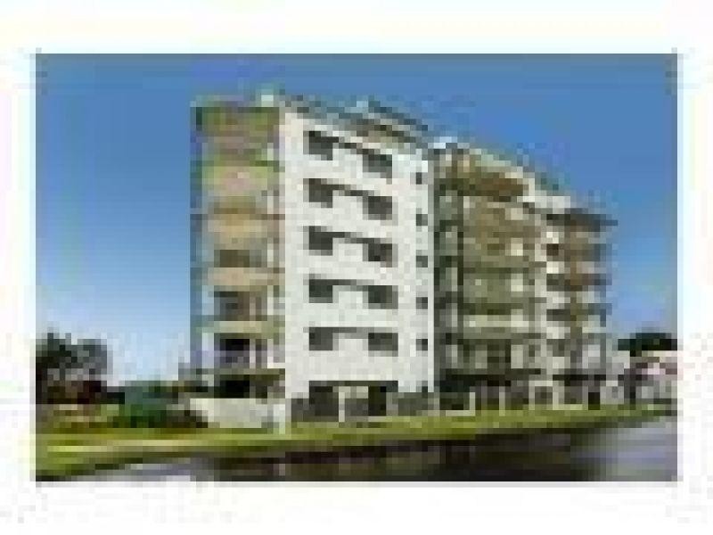 13 Louis St, Redcliffe QLD 4020