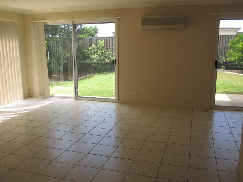 61/1 Sauvignon Parade, Upper Coomera QLD 4209