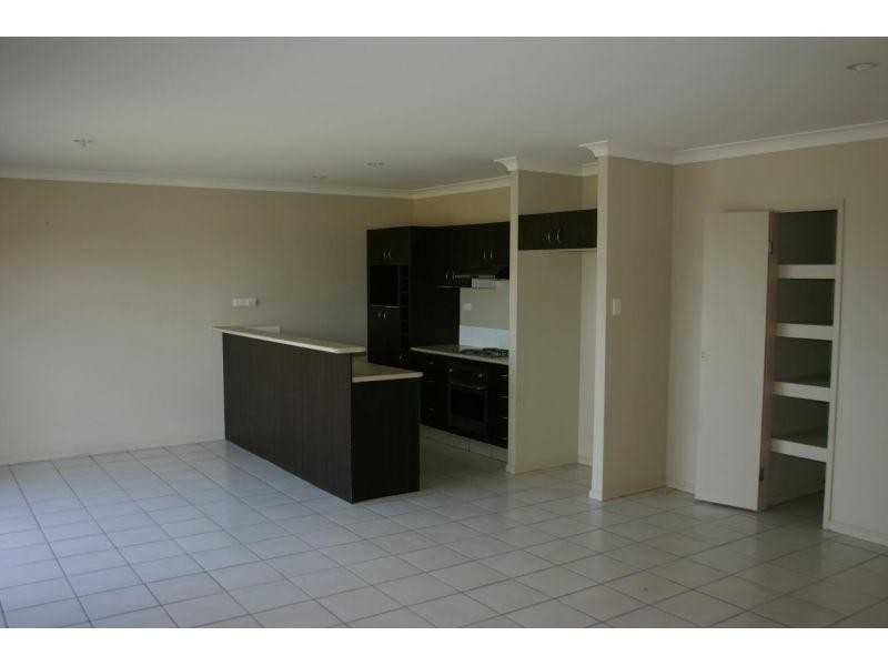 90/1 Sauvignon Parade, Upper Coomera QLD 4209