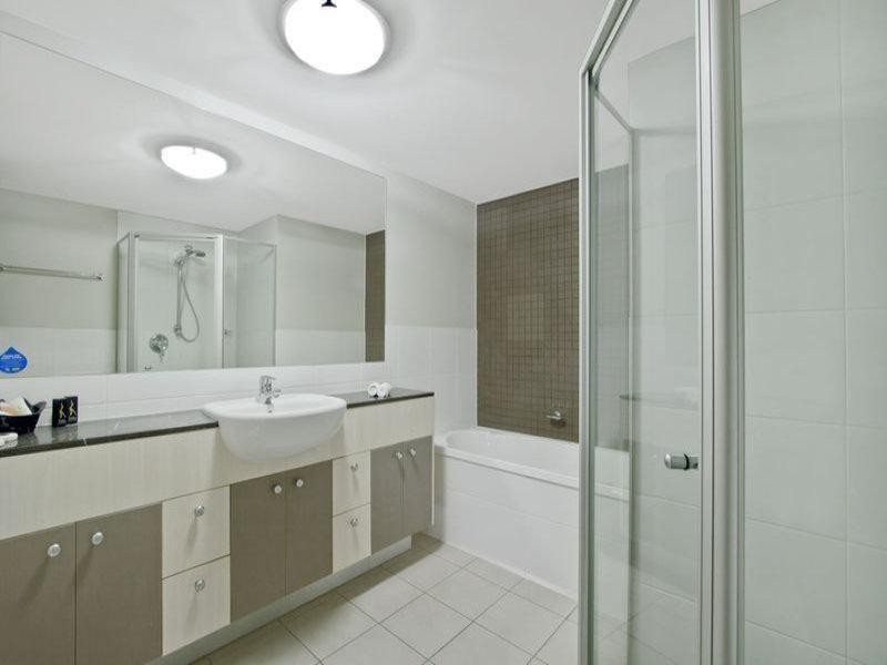 21 Cypress Avenue, Surfers Paradise QLD 4217