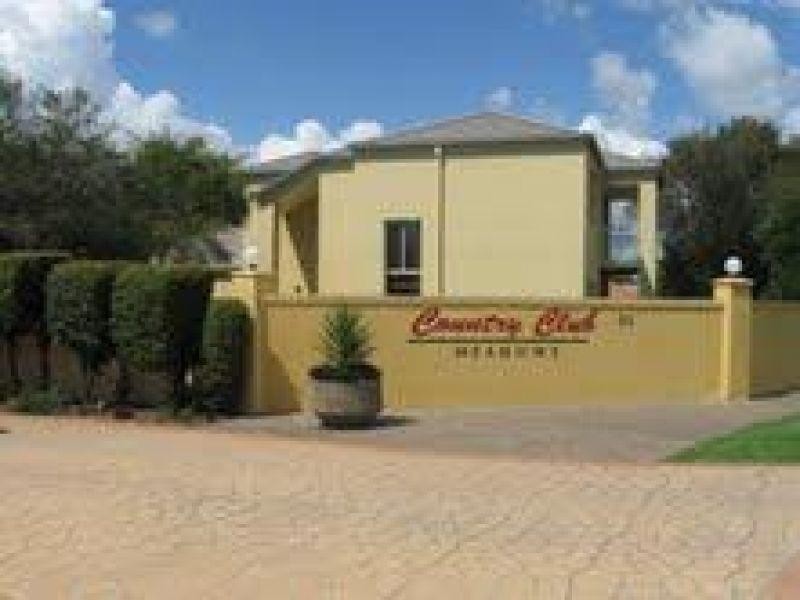 95 Arundel Drive, Arundel QLD 4214