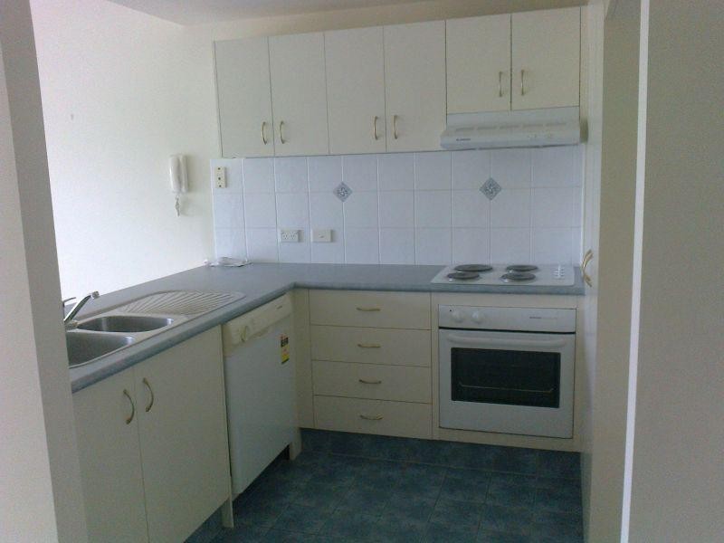 30-36 Burra Street, Chevron Island QLD 4217