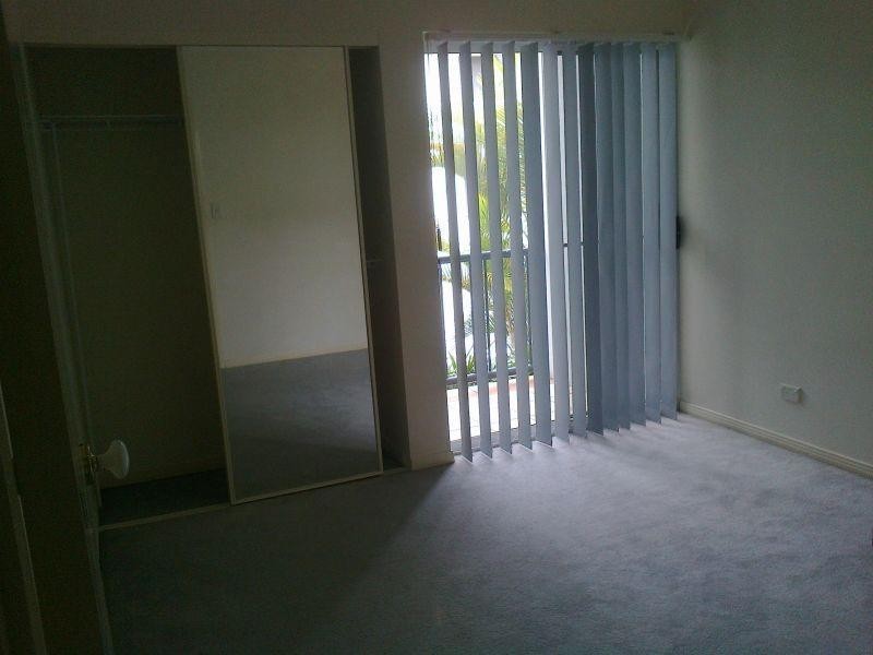 30-36 Burra Street, Chevron Island QLD 4217