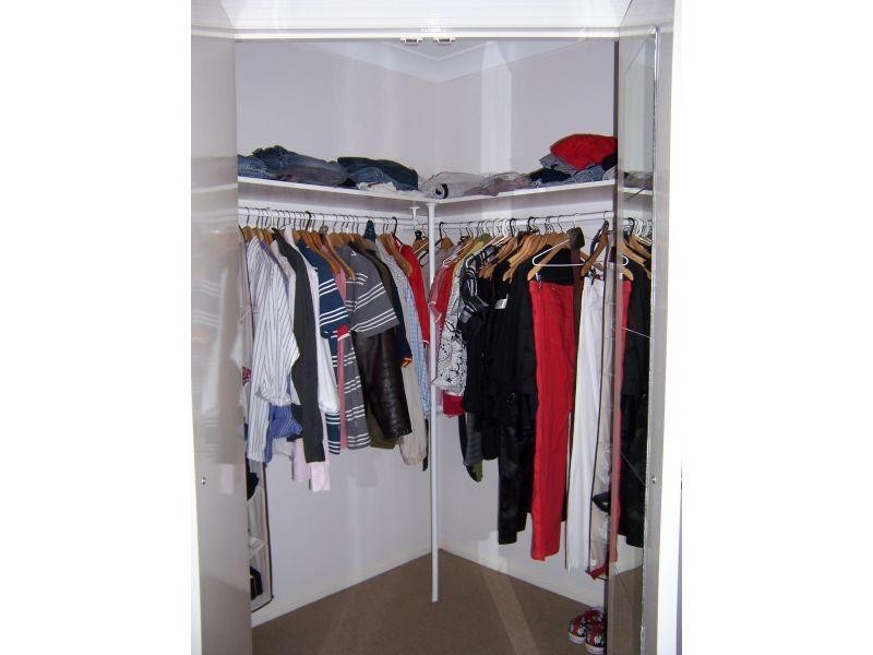 16-24 Purli Street, Chevron Island QLD 4217