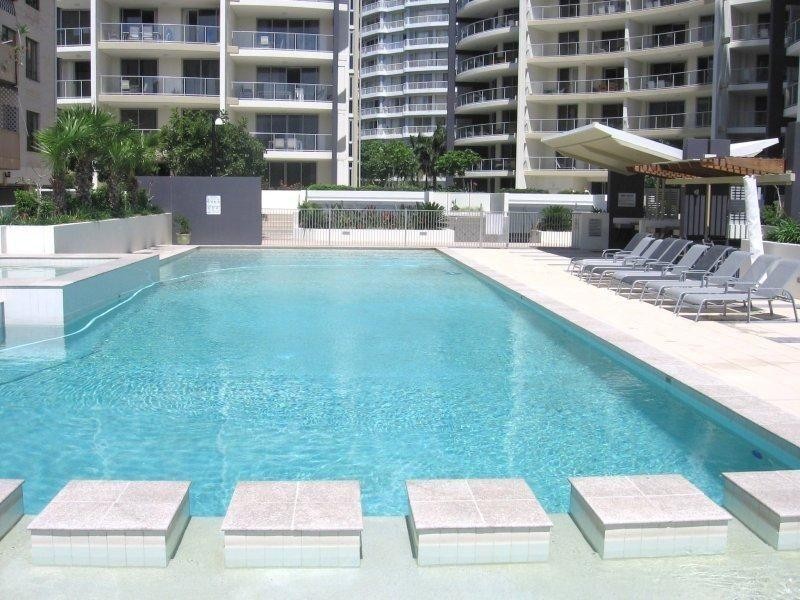 21 Cypress Avenue, Surfers Paradise QLD 4217