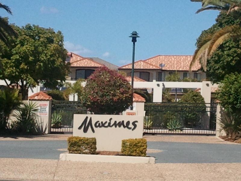 226 Cheltenham Drive, Robina QLD 4226