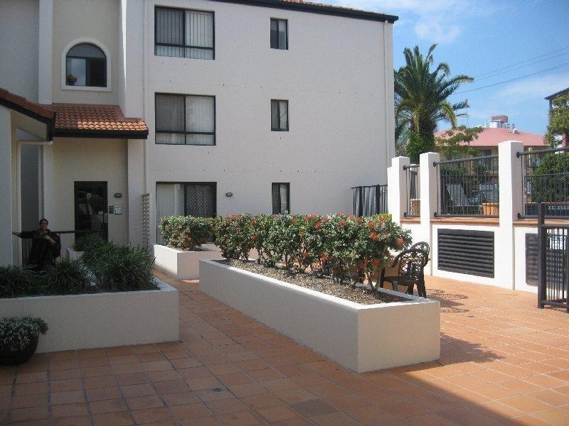 39/11-15 Owens Lane, Southport QLD 4215
