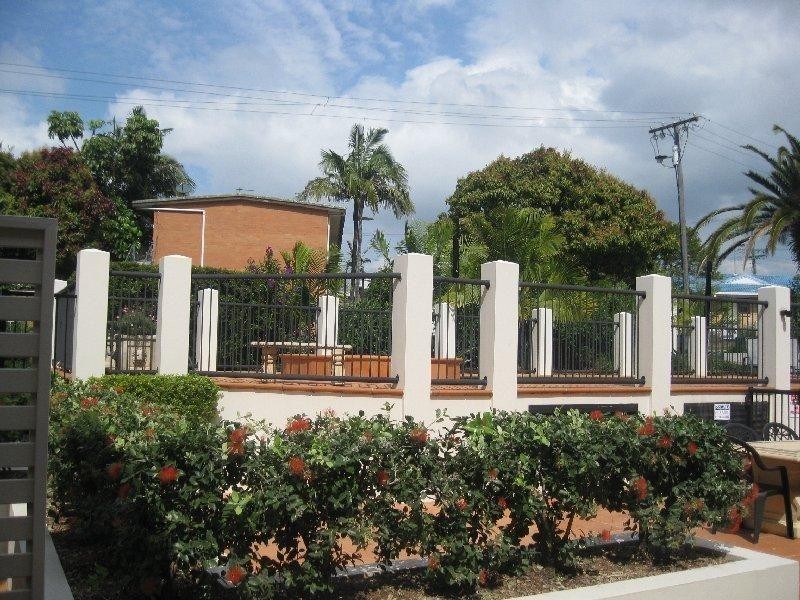 11-15 Owens Lane, Southport QLD 4215