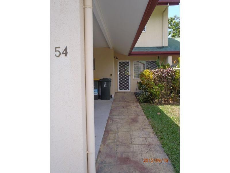 65 McGregor Street, Mooroobool QLD 4870