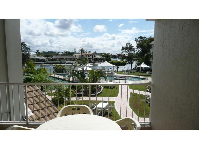 6 Back Street, Biggera Waters QLD 4216