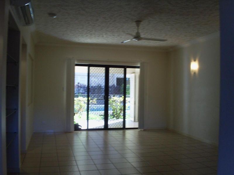 348 348/2 Rigg Street, Woree QLD 4868