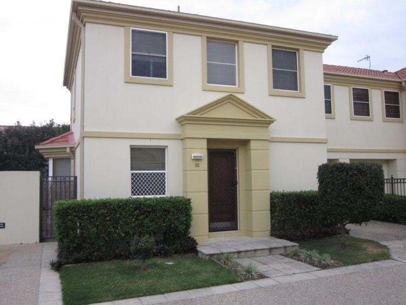 32/99-101 Heeb Street, Benowa QLD 4217