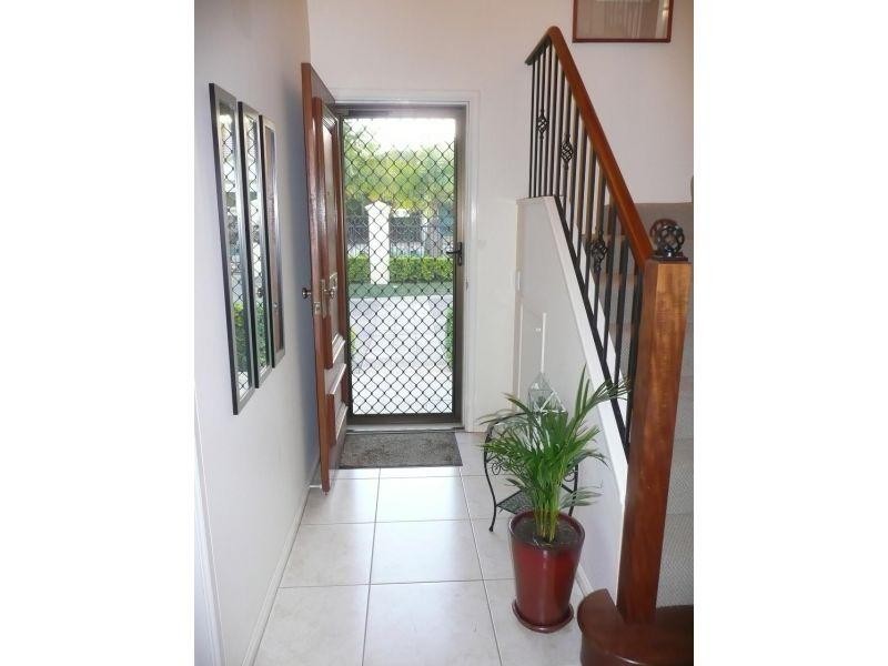 32/99-101 Heeb Street, Benowa QLD 4217