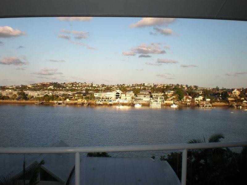 Apartment 65/135 Macquarie Street, Teneriffe QLD 4005