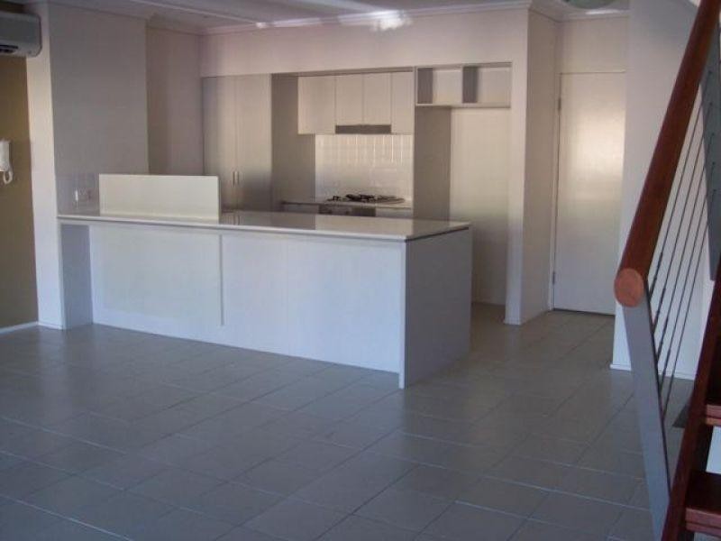 3011 Walsh Street, Milton QLD 4064