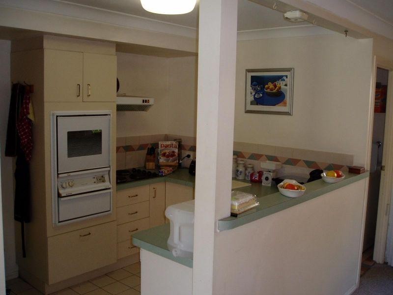 23 Tristan Court, Benowa QLD 4217