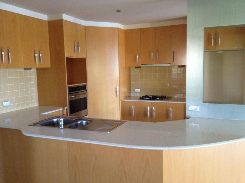 1 The Cove Crescent, Carrara QLD 4211