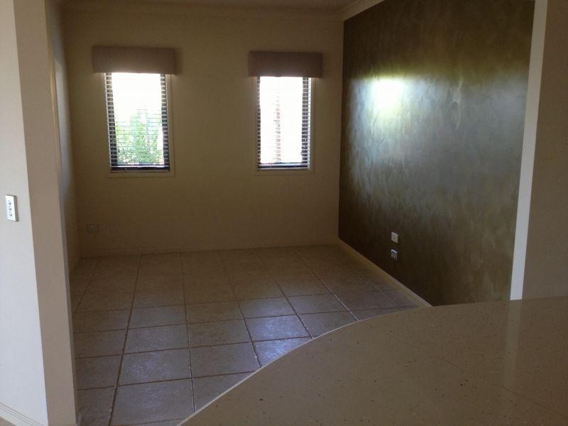 1 The Cove Crescent, Carrara QLD 4211