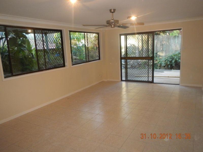 34 Forrest Ave, Molendinar QLD 4214