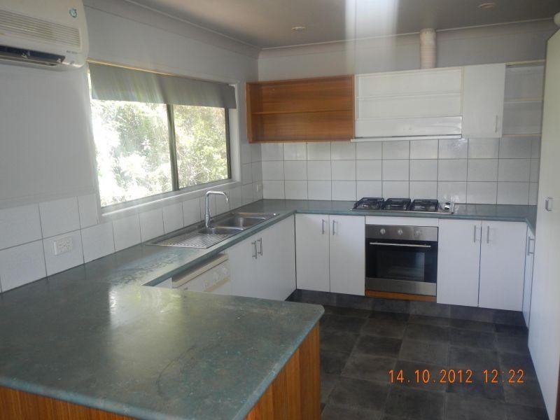 34 Forrest Ave, Molendinar QLD 4214