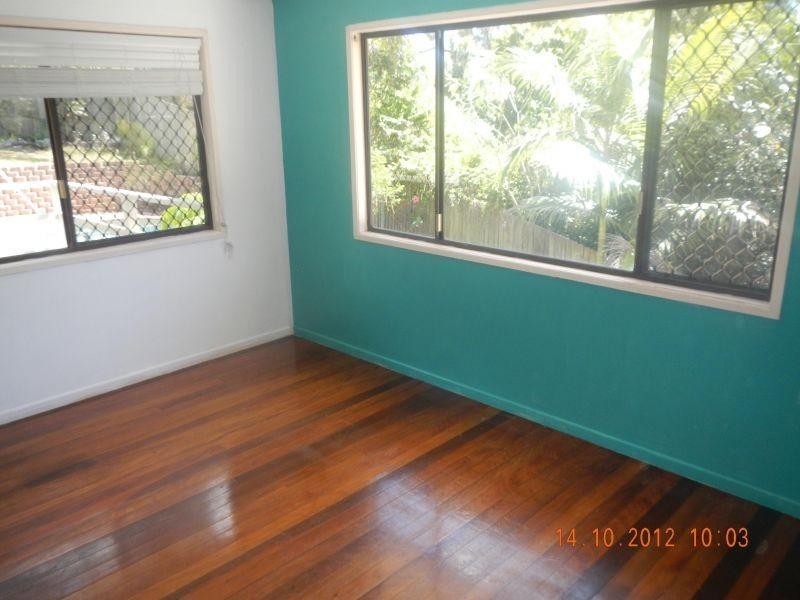 34 Forrest Ave, Molendinar QLD 4214