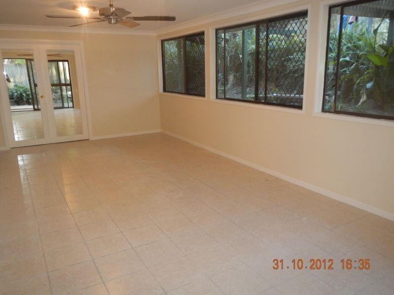34 Forrest Ave, Molendinar QLD 4214