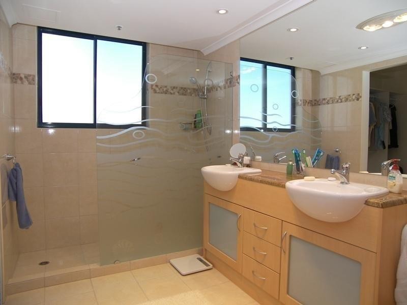 45/22 Montgomery Avenue, Main Beach QLD 4217