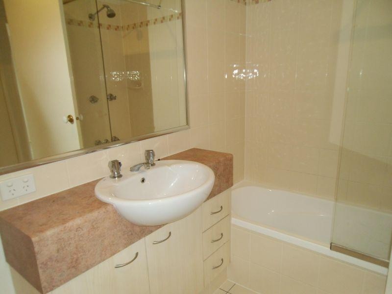 2 Bos Drive, Coomera QLD 4209