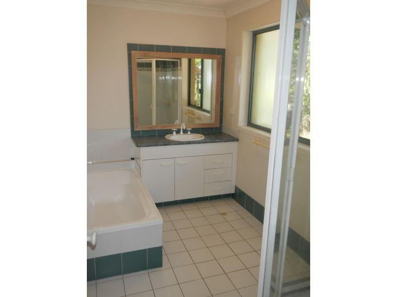 28 Ancona Street, Carrara QLD 4211