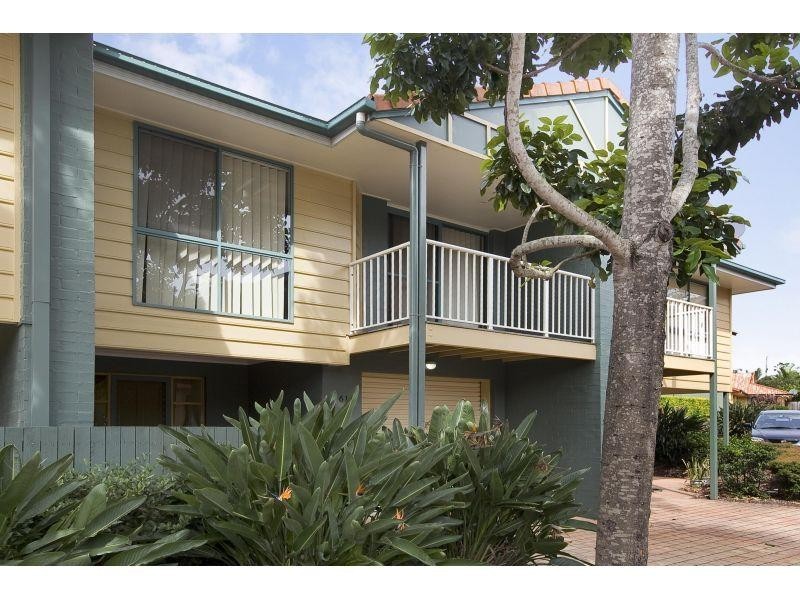 316 Long Street, Graceville QLD 4075