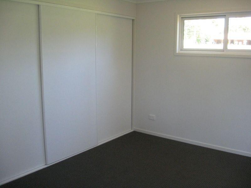 4/10 Veronica Crt, Kallangur QLD 4503