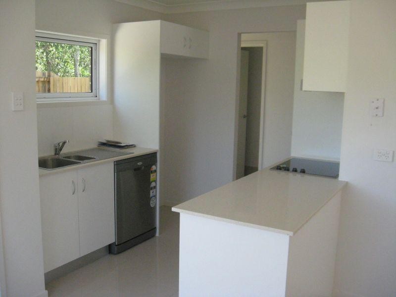 Townhouse 4/10 Veronica Crt, Kallangur QLD 4503